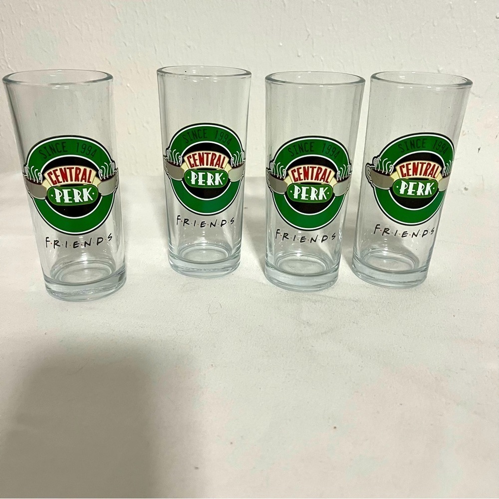 Friends Set of (4) TV Series Central Perk Glasses Each Glass is 10oz - EUC